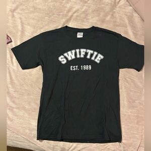 Jerzees Black 'Swiftie' T-Shirt